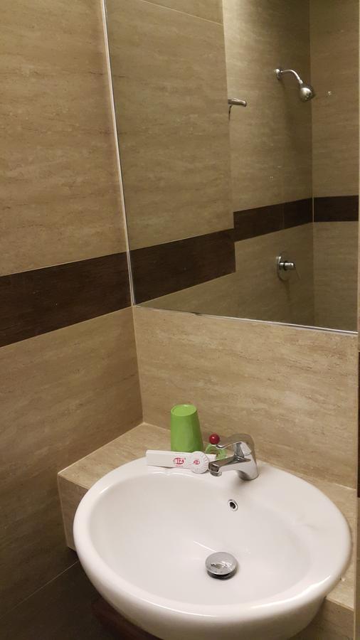 Biz Hotel City Center Ambon Extérieur photo