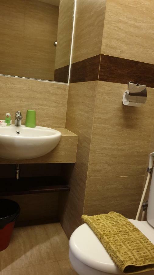 Biz Hotel City Center Ambon Extérieur photo